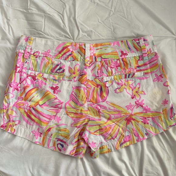 Lilly Pulitzer size 2 “Walsh” Short - Picture 2 of 3